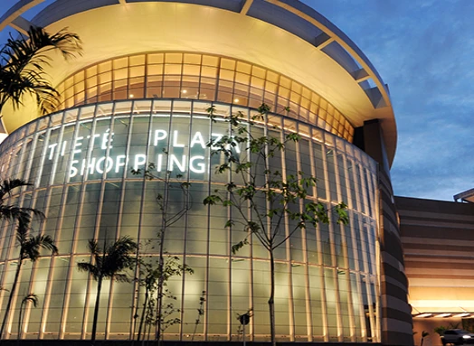 Shopping Aricanduva - Com a reforma que acaba de ser concluída, a Nicoboco  do Shopping Aricanduva está mais moderna, com um design arrojado e agora é  a maior loja da rede em